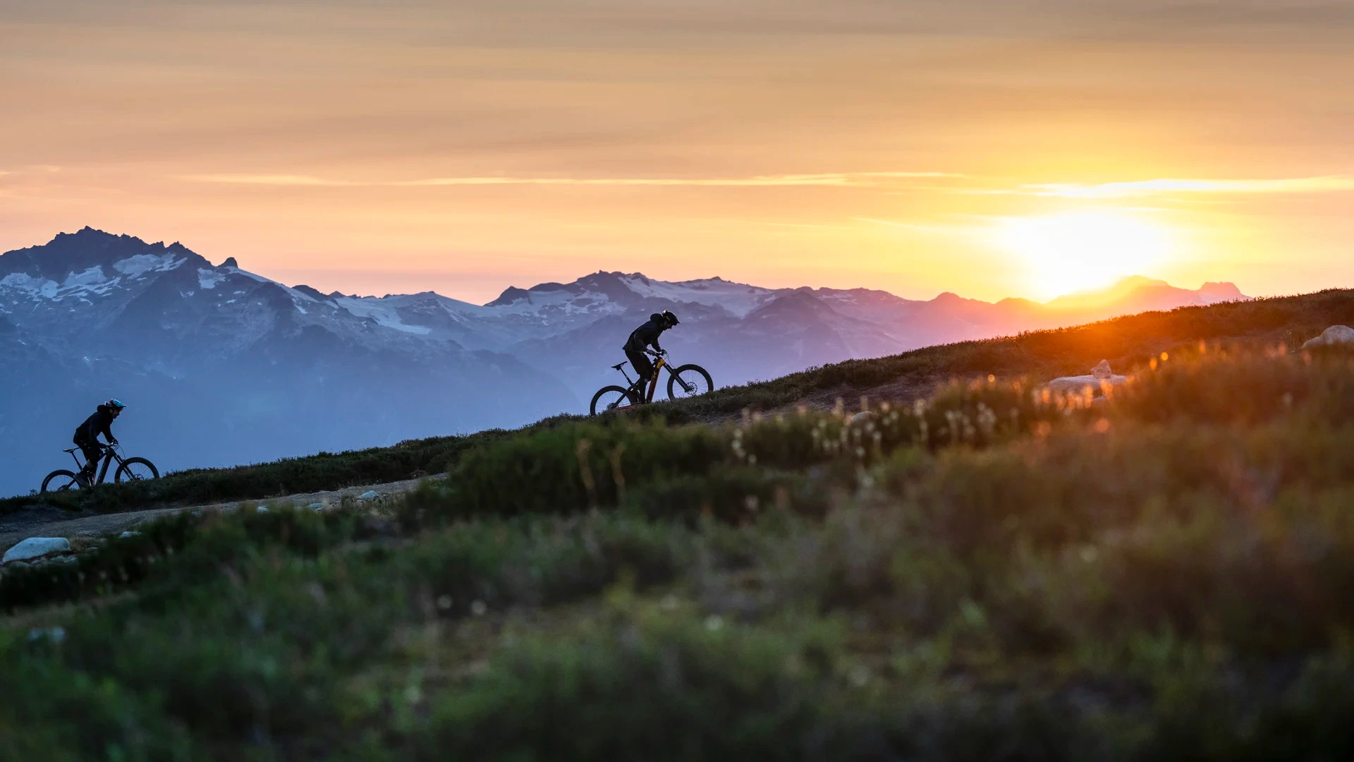 A bike riding on mountain